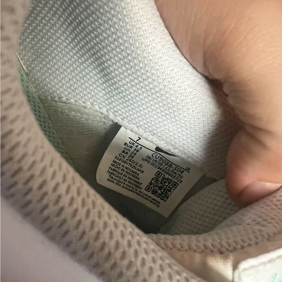 Nike White & Mint Green Court Sneakers | Classic Clean Style - Picture 7 of 7